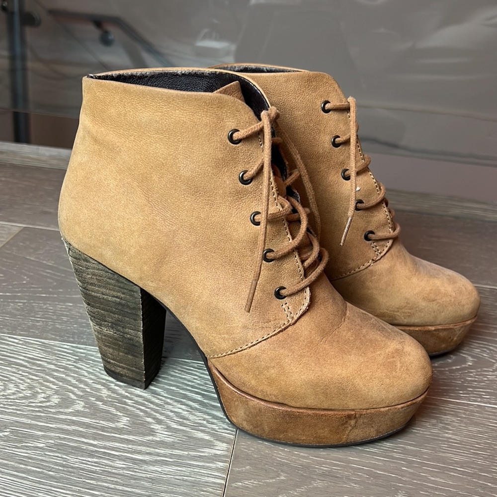 Steve Madden Boots